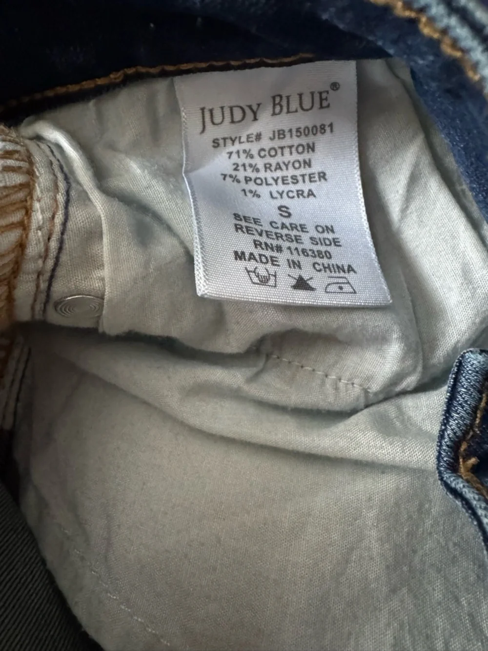 Judy Blue Small Dark Wash Sprinkled Acid Washed Denim Blue Jean Shorts JB150081 - Picture 6 of 6